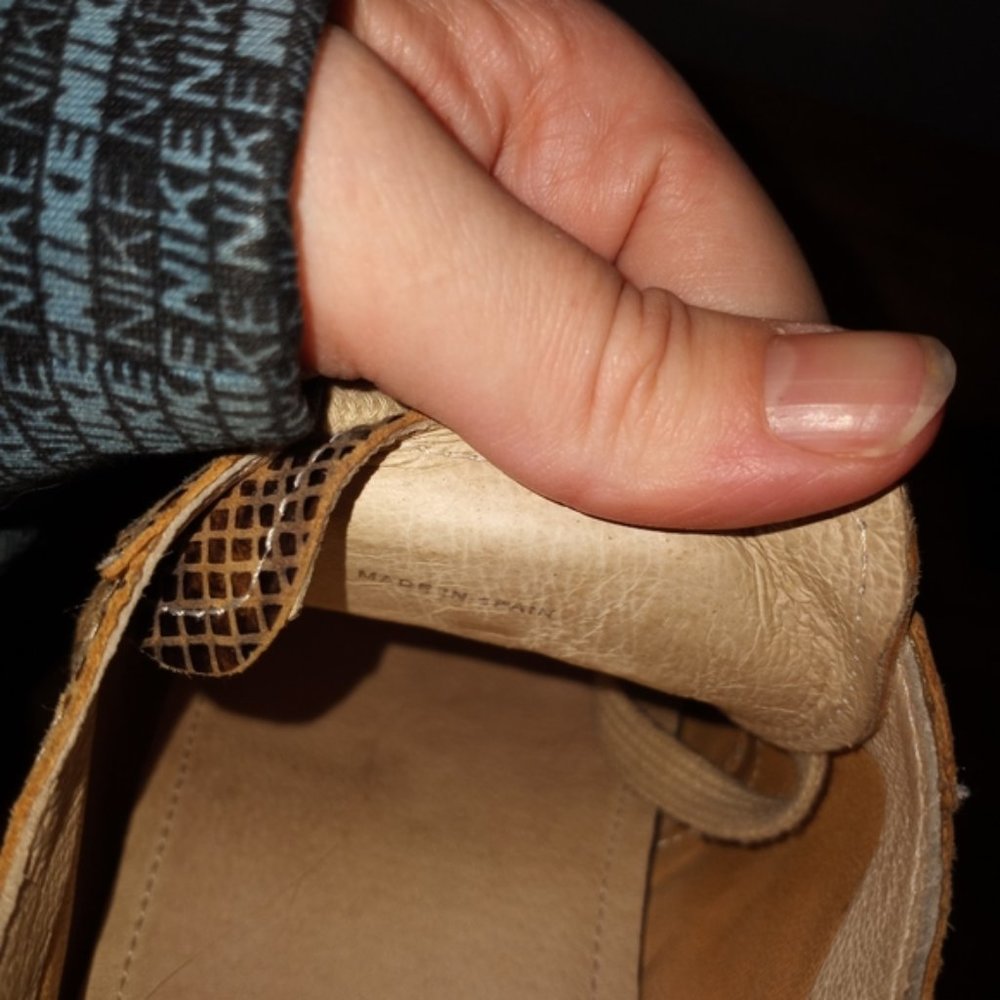 Pikolinos snake design sneakers size 9 - Picture 3 of 4